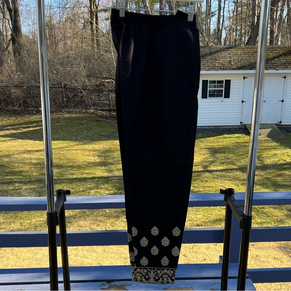Arfa Riwaj trousers size small black gold embroidered
